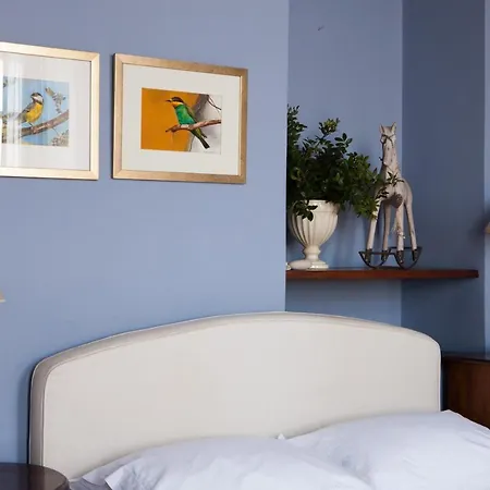 Xenon Apollonos Hotel