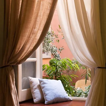 Xenon Apollonos Hotel *