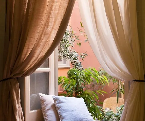 Xenon Apollonos Otel *